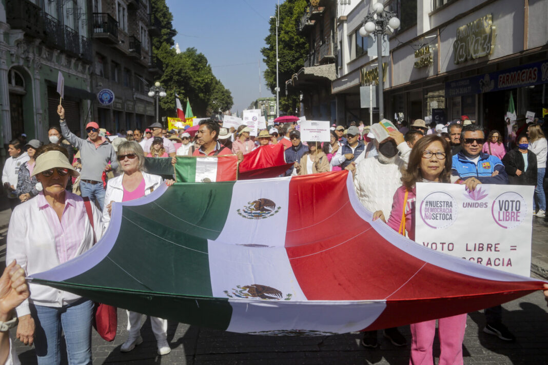 marcha-por-la-democracia-616588