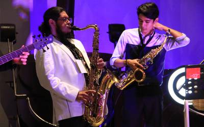 Kalata saxofonista en Cordoba 1