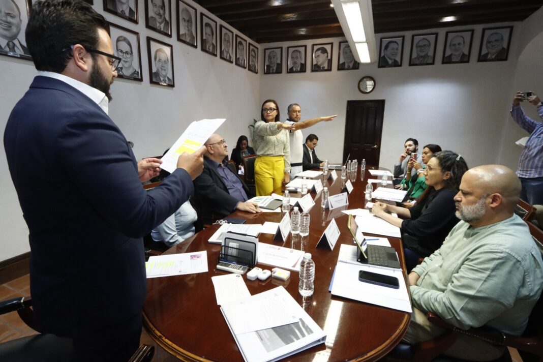 comision periodistas