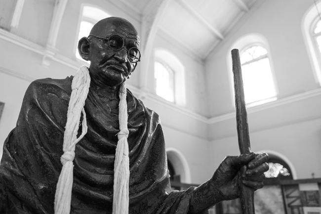 10 02 dia internacional de la no violencia gandhi m