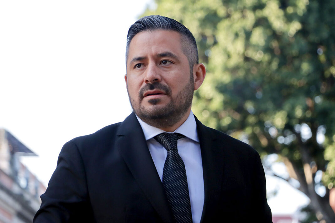 d8e04699-adan_dominguez_sanchez_01-ae-ei