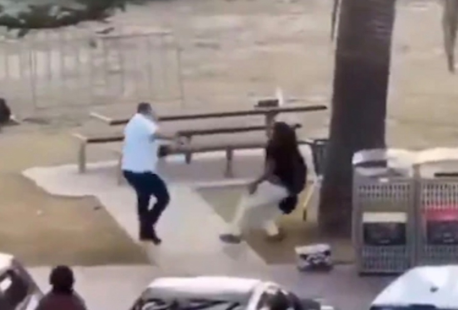 Civil desarma a atacante durante tiroteo en Bondi Beach, Australia - Libre  Expresión | Iván Mercado