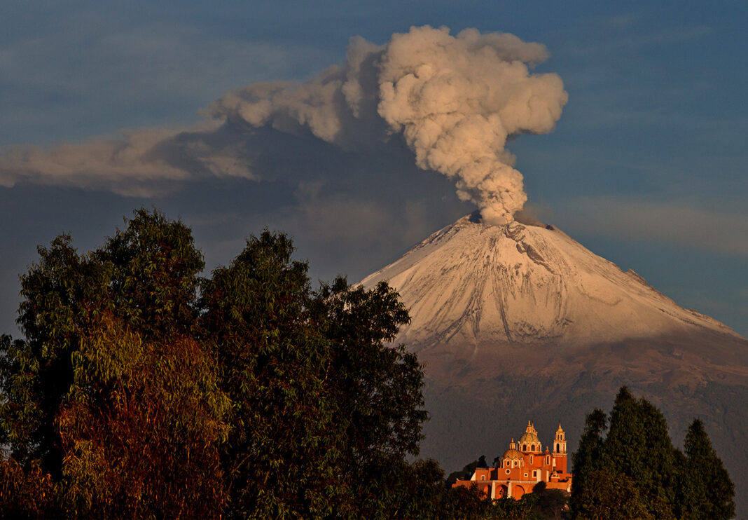 Popocatepetl-tiene-una-erupcion-violenta