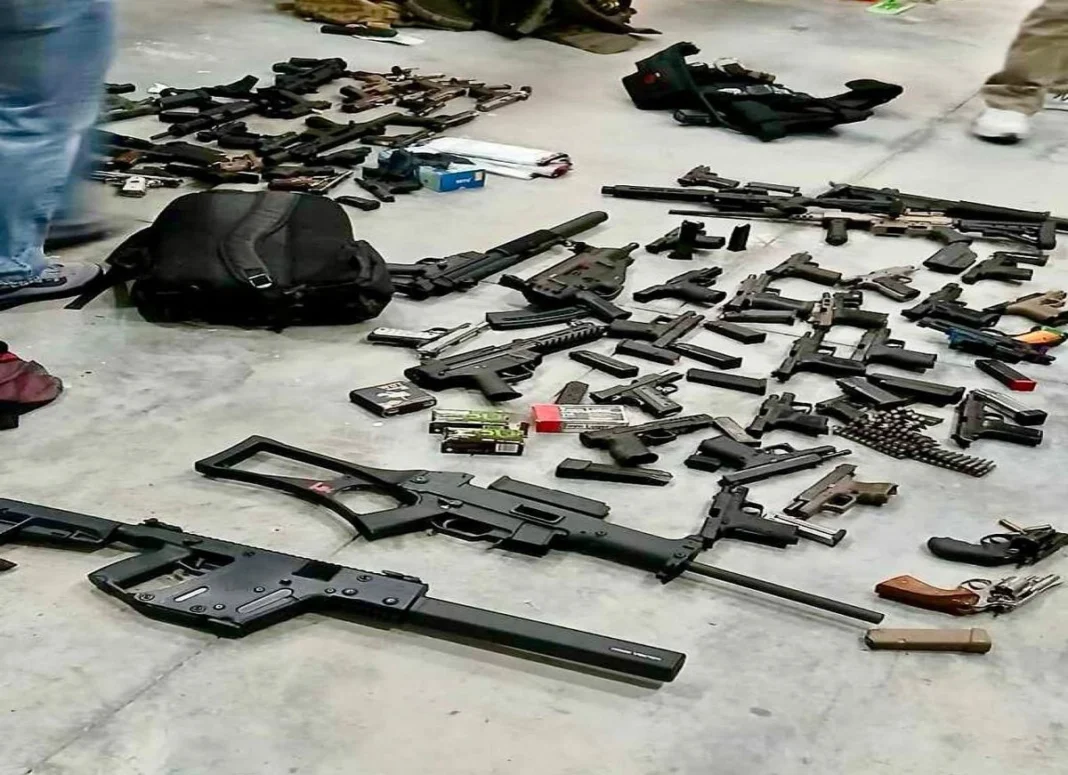 eu-decomisa-138-armas-de-fuego-que-presuntamente-serian-traficadas-a-mexico-desde-carolina-del-norte_f4d7cba7-9acc-4649-80d3-0e43e2e0e902_medialjnimgndimage=fullsize